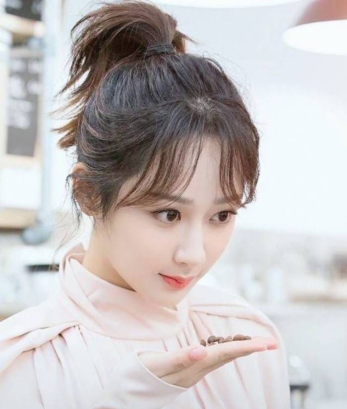 杨紫最美的六张照片:清新灵动又甜美,好似林间小鹿!