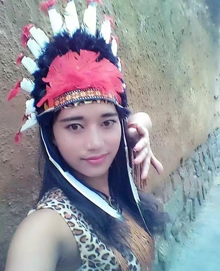 云南沧源山区的佤族美少女,容貌俊美,身材很棒,你是否喜欢?