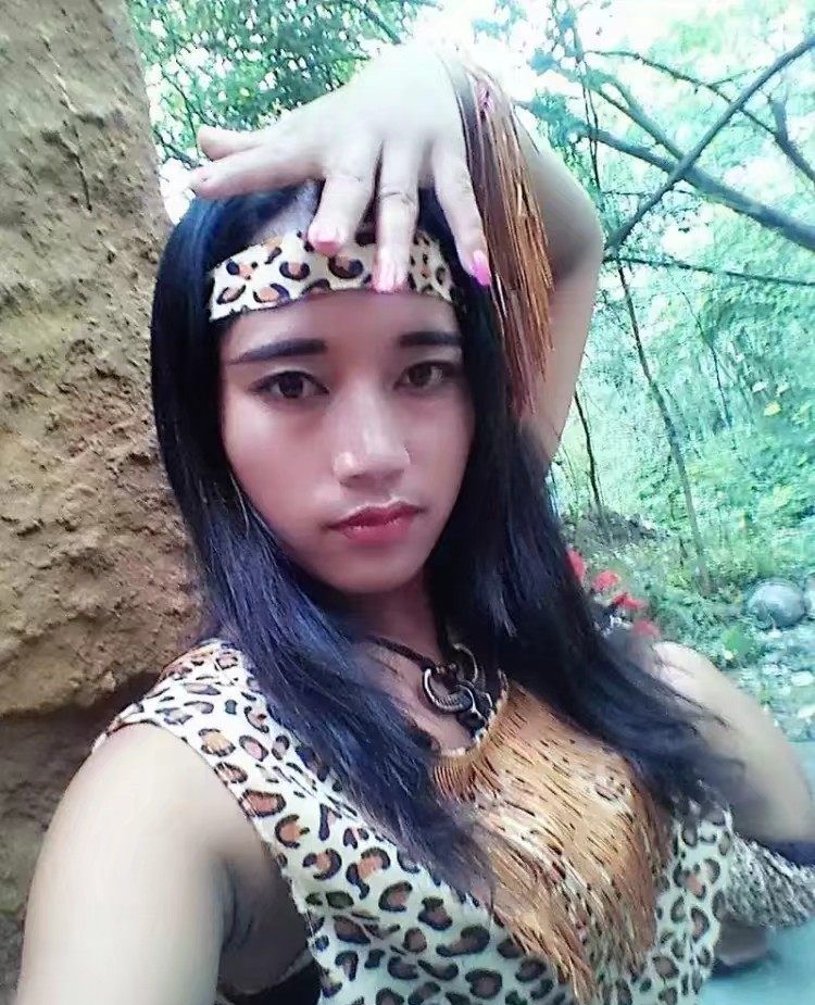 云南沧源山区的佤族美少女,容貌俊美,身材很棒,你是否喜欢?
