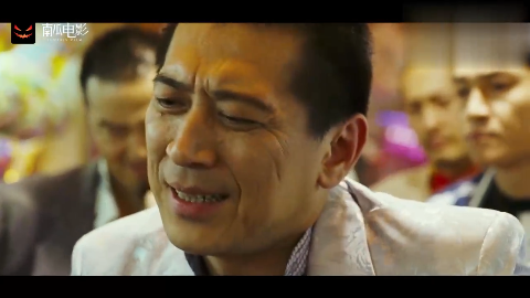 新宿事件阿杰被台南帮的人抓了一张俊俏的脸被划两条疤 新宿事件阿杰被台南帮的人抓了一张俊俏的脸被划两条疤