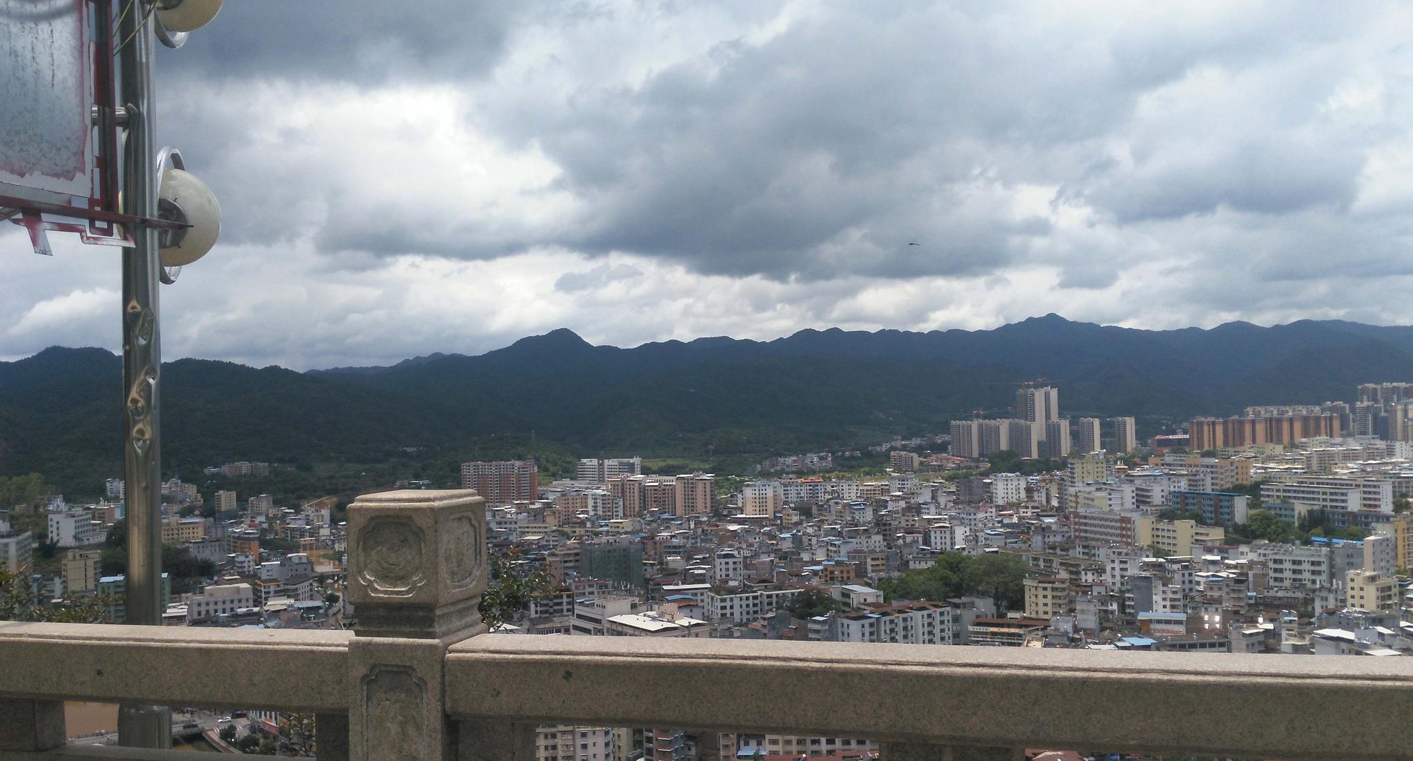 来河源市和平县阳明博物馆,登高远眺和平县城