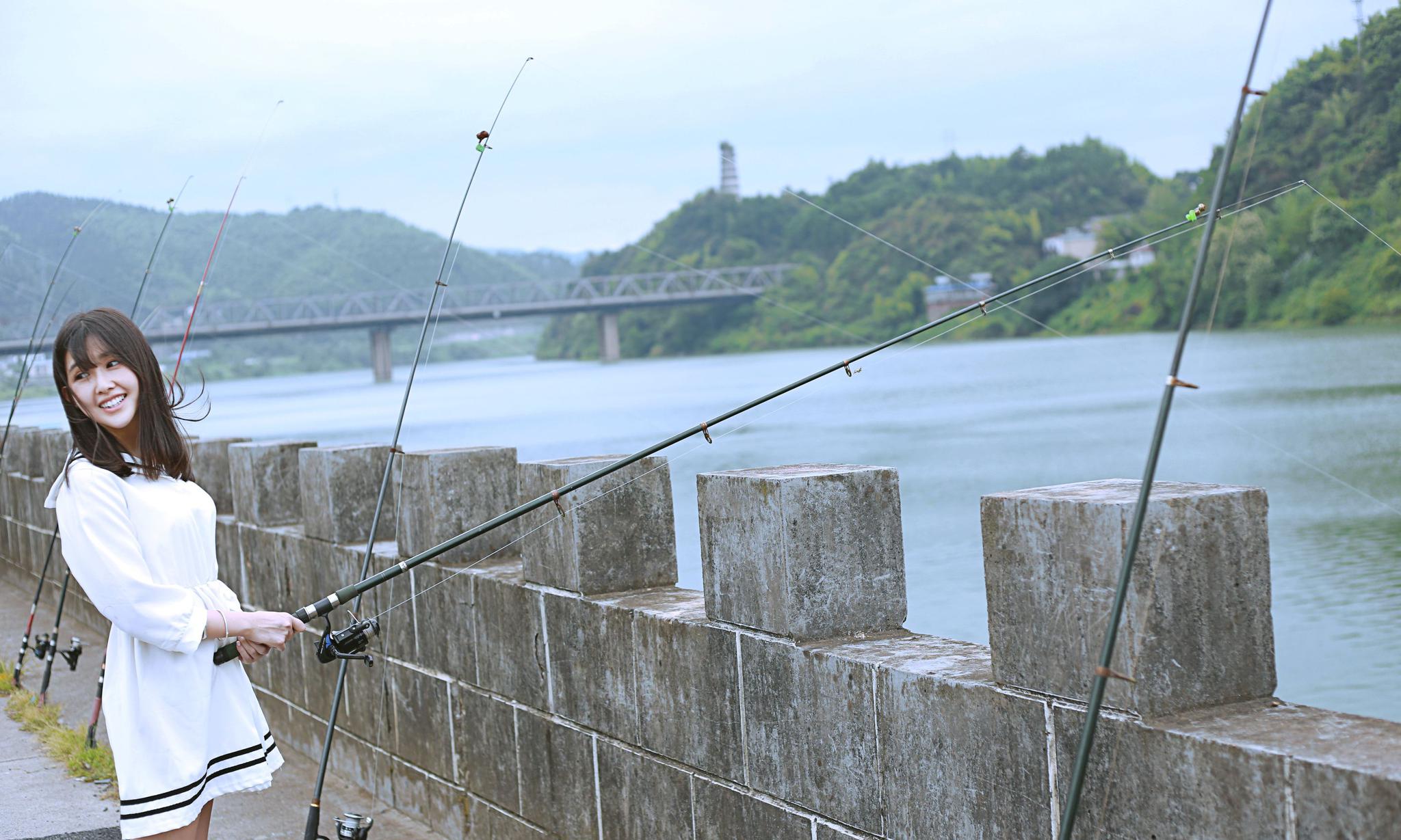 爱钓鱼的漂亮小姐姐不多这样的渔友谁碰见过