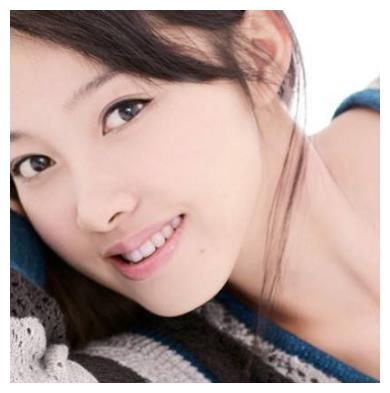 她出身红色家族,父亲是银行家,爷爷是部长,被誉为最美中国公主|陈晓丹