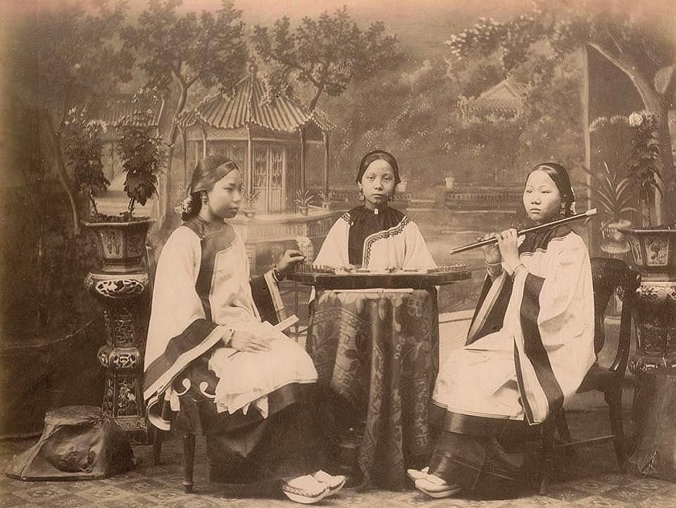 晚清时期的老照片,女子相貌端正,最后一张保留至今|女子|历史|老照片|婉容|清军_新浪新闻