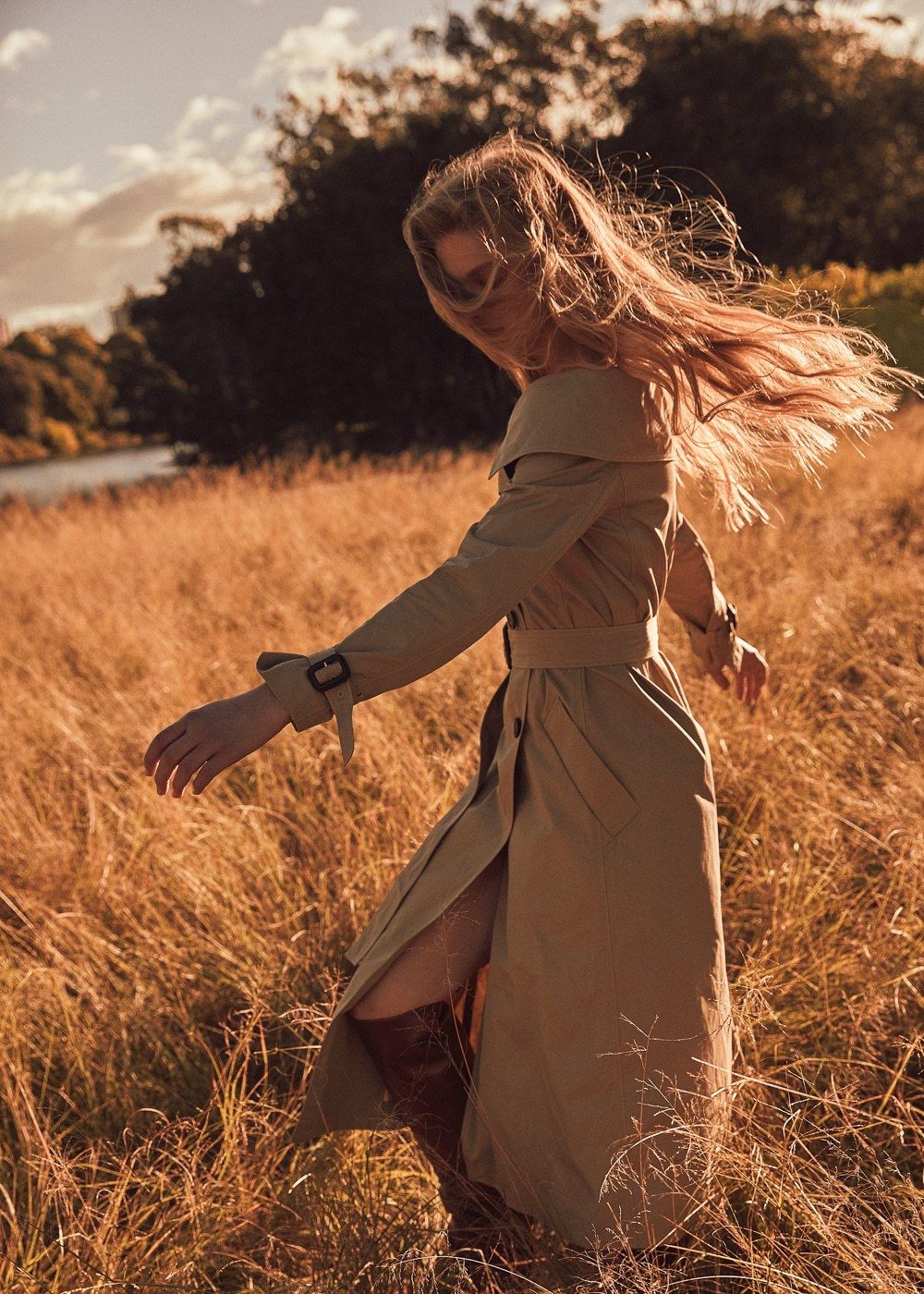 超模克莱尔克劳馥最新时尚大片曝光!精致容颜上演秋日风情!