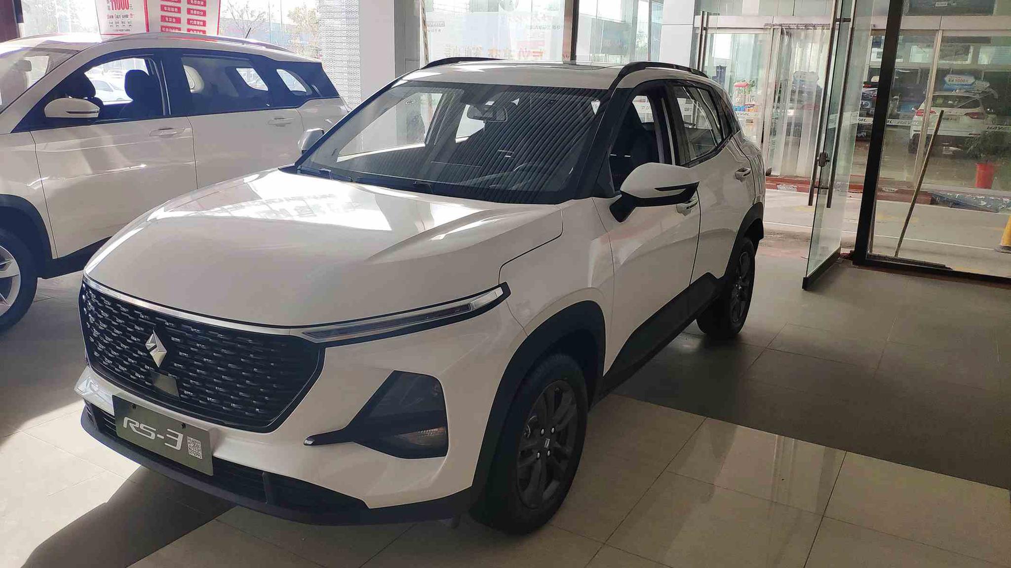 18万-8.98万元 新宝骏rs-3到店实拍