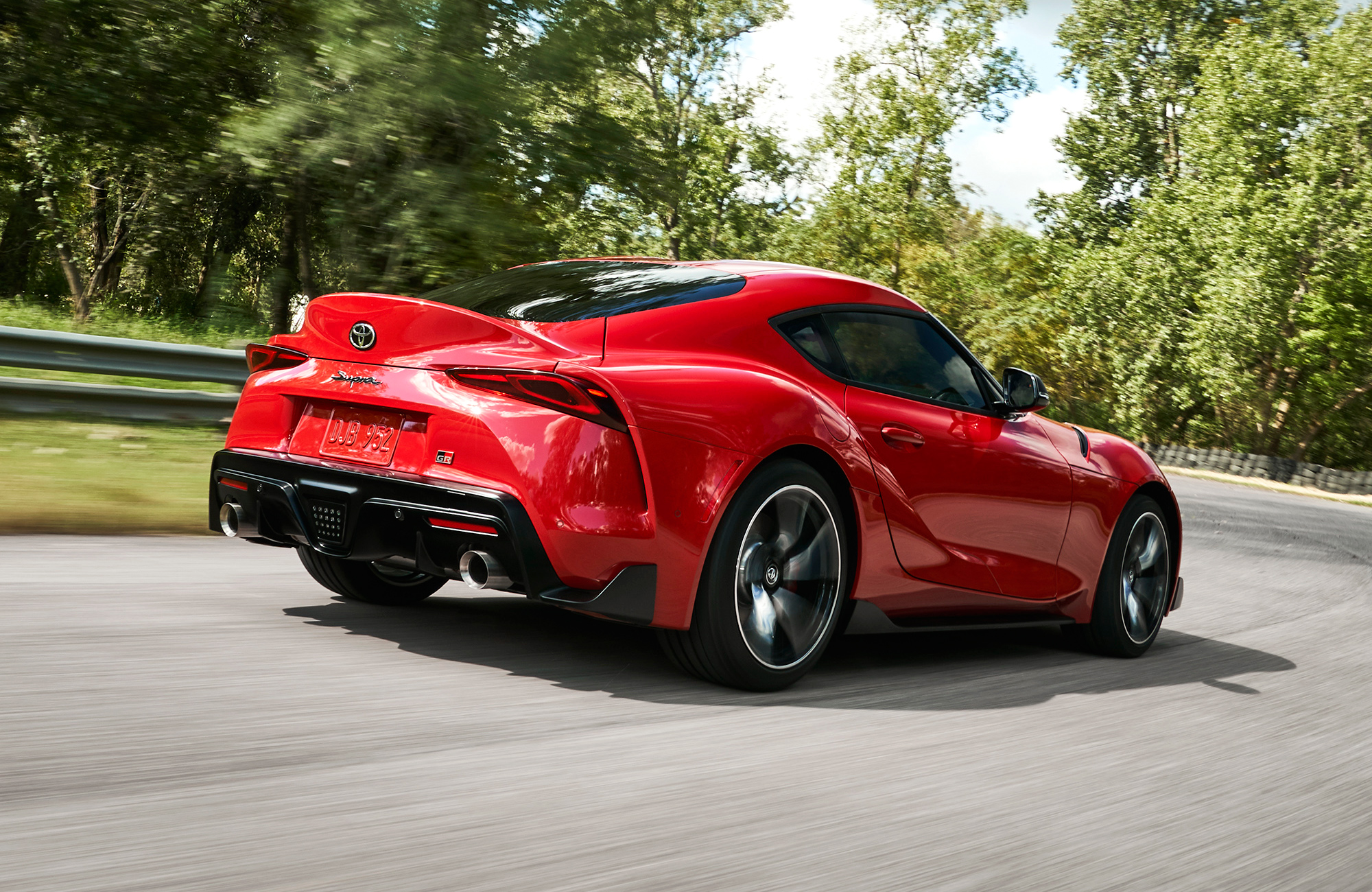 丰田grsupra双门跑车