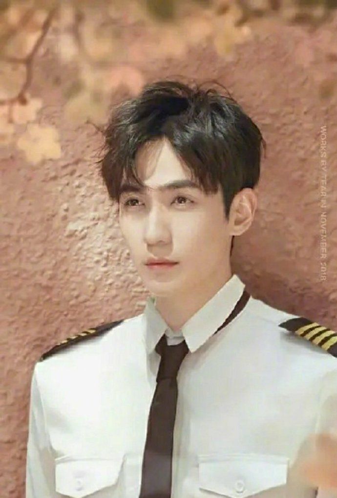 这些男星的军装照你最喜欢谁的呢小编我全都要