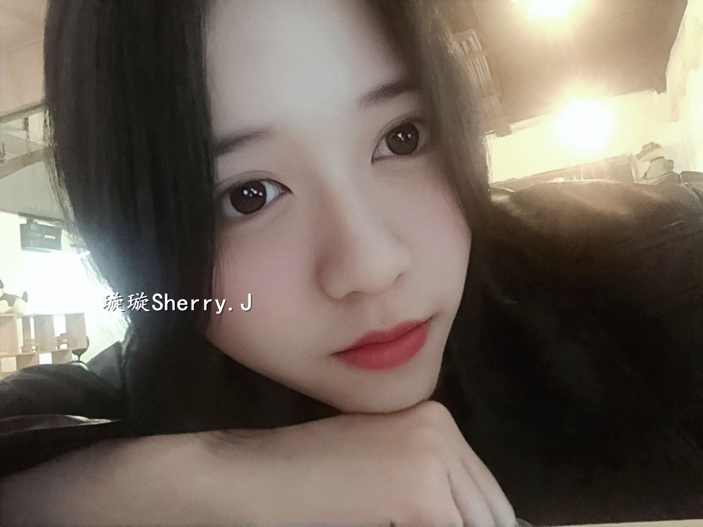 yy美女主播璇璇生日大发私房照手脚一起比心你被撩到了吗