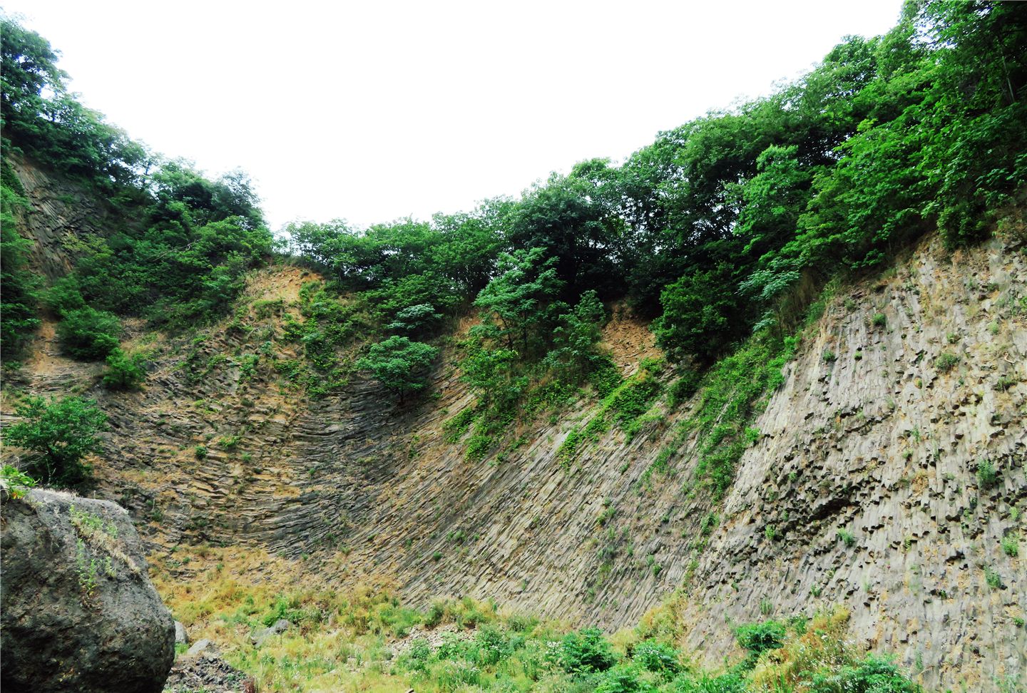 媲美美国黄石公园的石柱林南京六合瓜埠山