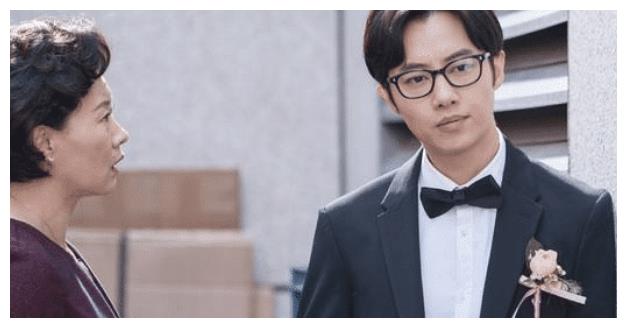 《半个喜剧》这个男主,这个孙同,就算不是最黑的也绝对不白