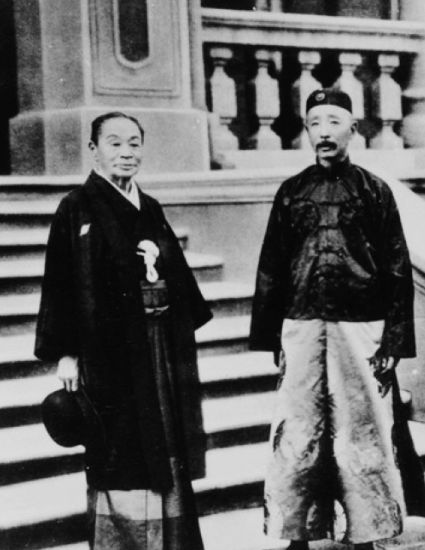 张作霖老照片:图6为阅兵的大帅,1米62的身高,却霸气异常_新浪新闻
