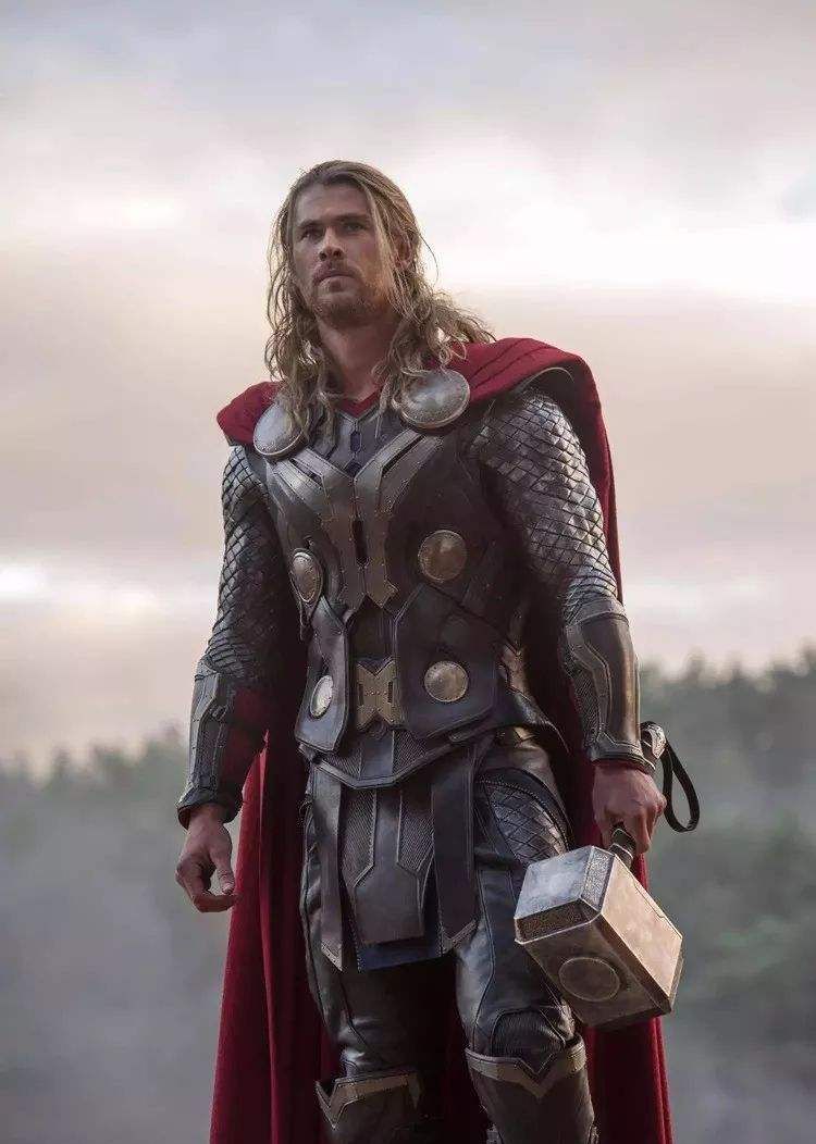 图集带着闪电的胖宅男雷神精美手机壁纸合集