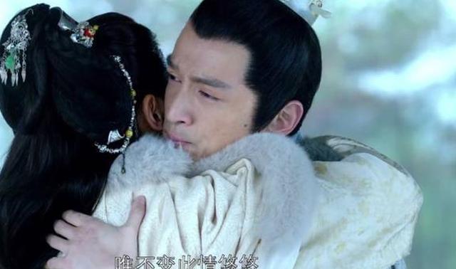 《琅琊榜》长亭相认,霓凰和梅长苏的两次相拥有何不同?