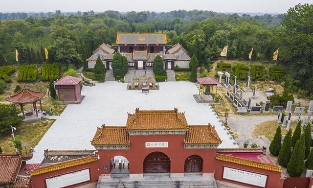 镜头实拍祭拜先帝人们的众生相,颛顼帝喾,我根我祖,祈求平安