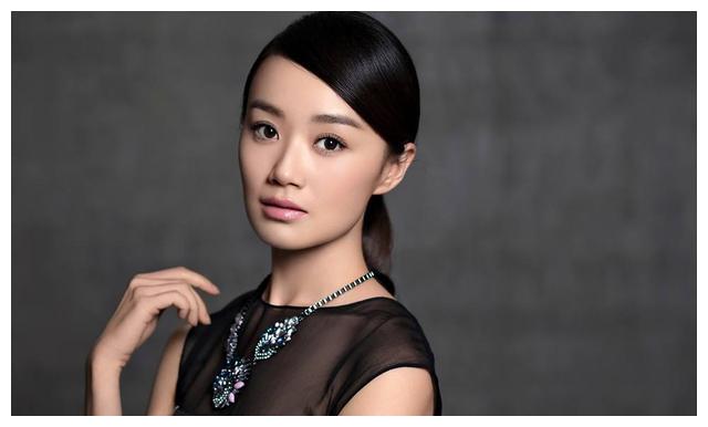 戏里普通,今38岁满脸胶原蛋白