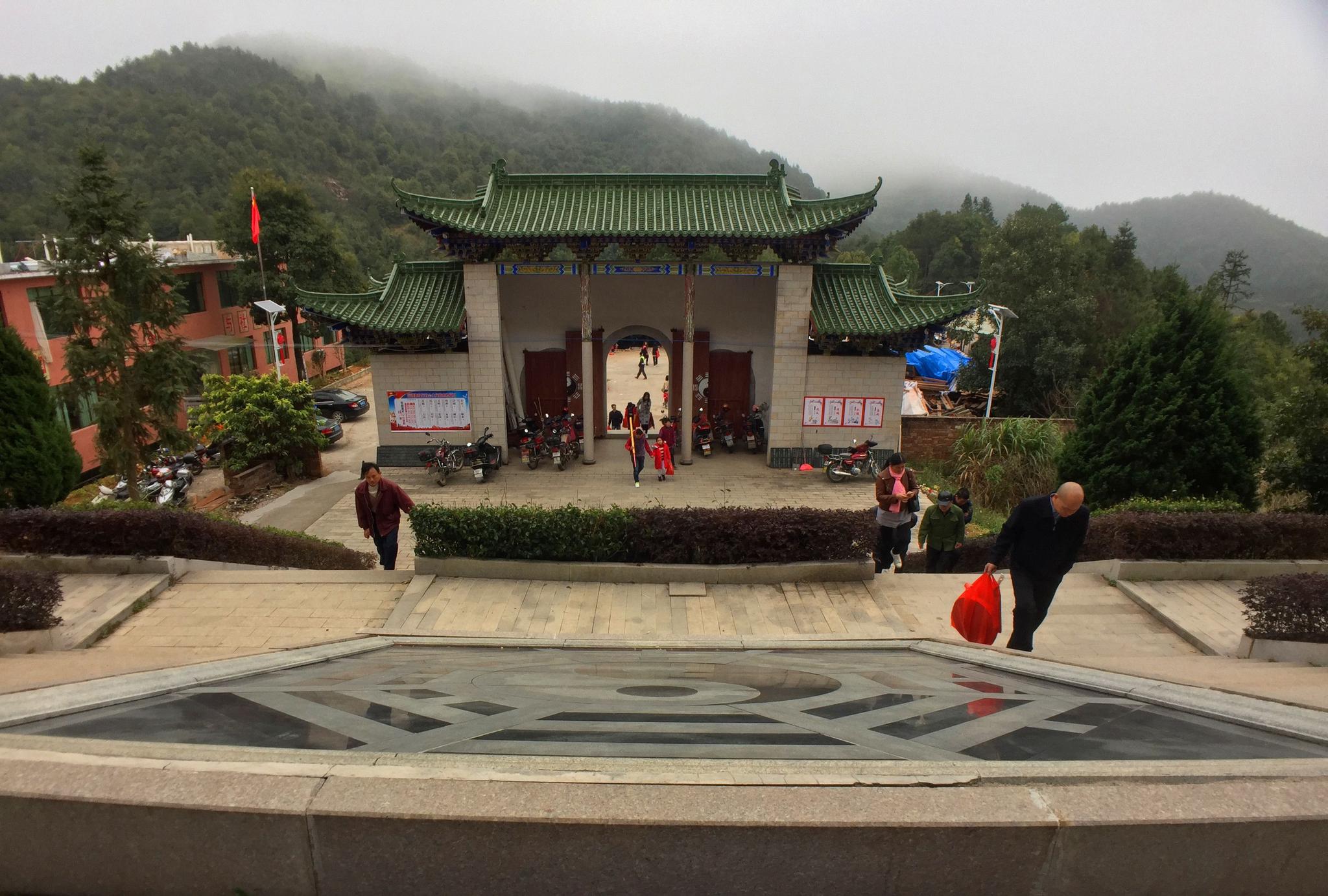 兴宁"南有神光山,北有白鹤仙师山",罗岗的白鹤仙师很美!