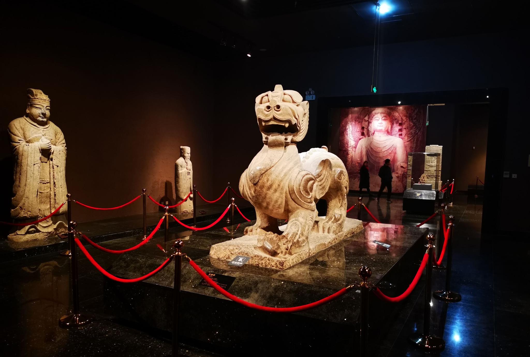 1 / 5 洛阳博物馆镇馆之宝:石辟邪东汉陵墓石刻,1992年12月洛阳孟津