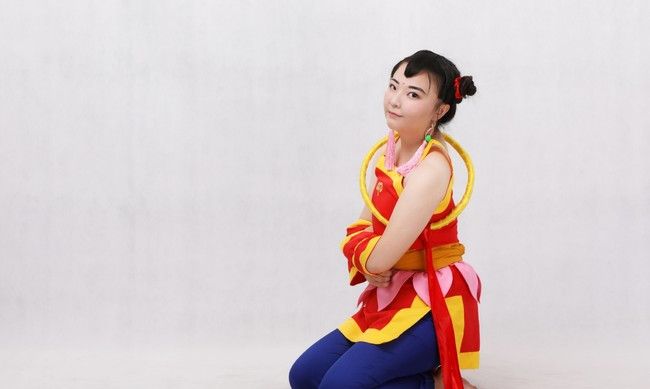 美女cos小哪吒,是不是有点可爱?