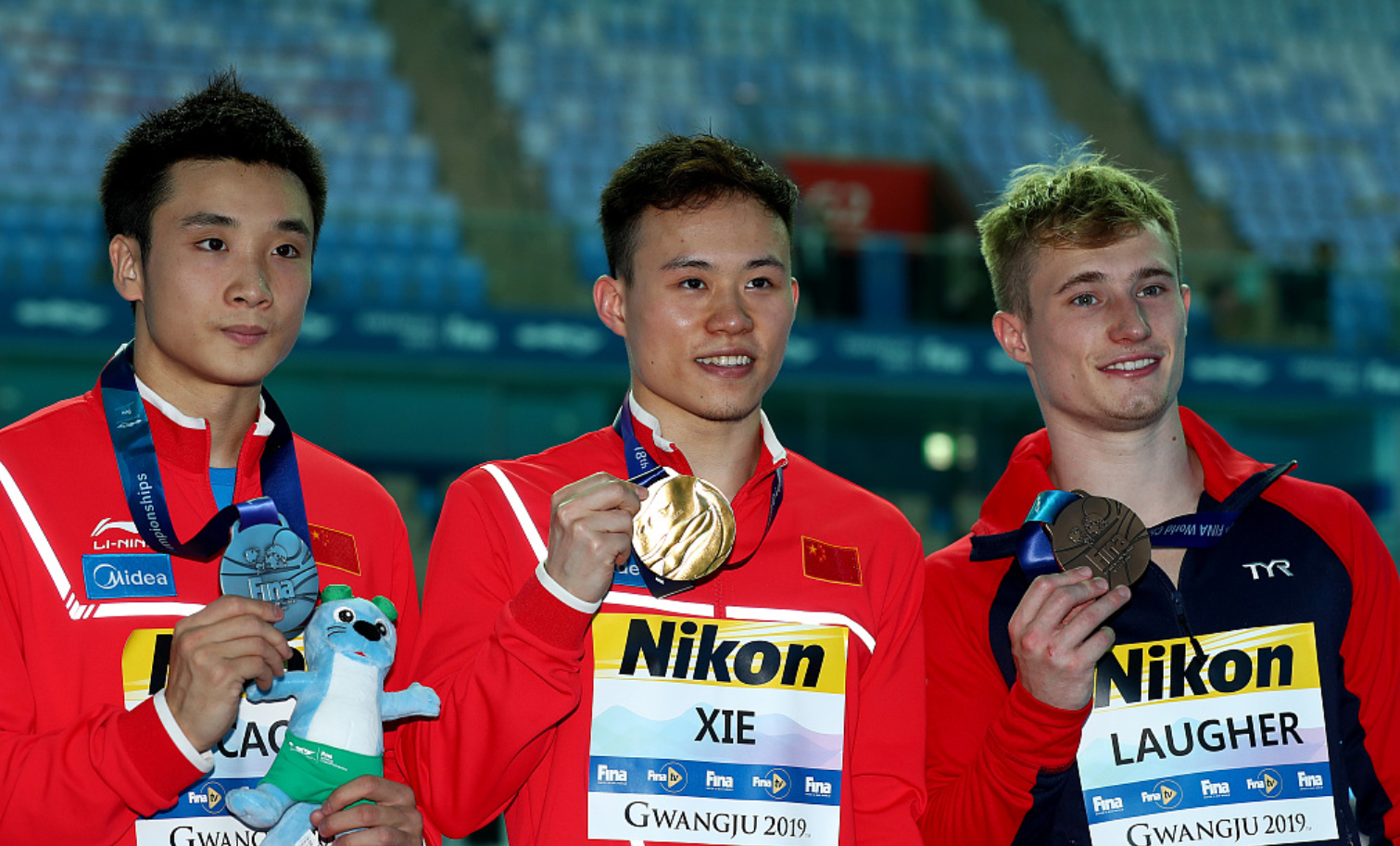 谢思埸曹缘艰难逆袭 男子3米板已无双保险优势