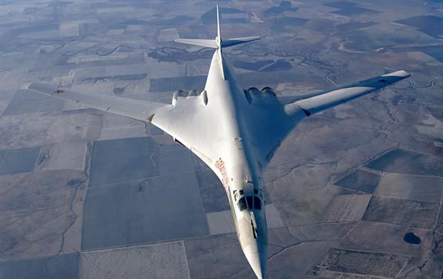 新型图-160m战略轰炸机完成首飞,"白天鹅"能否重获新生?