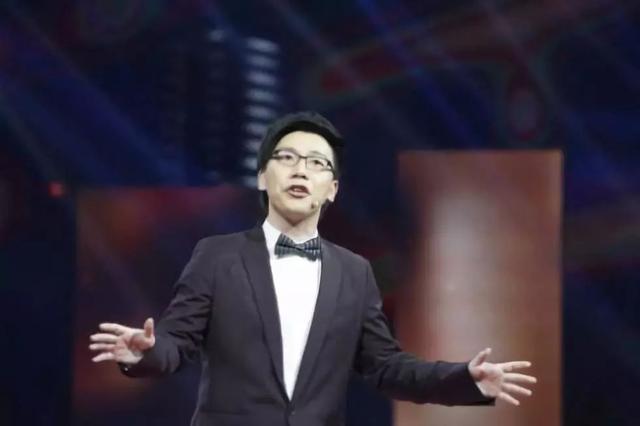 原本一路躺赢的马薇薇战队意外最早出局.