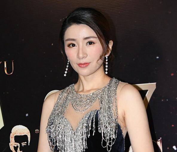 刘庭羽:古装美人,身材凹凸有致!