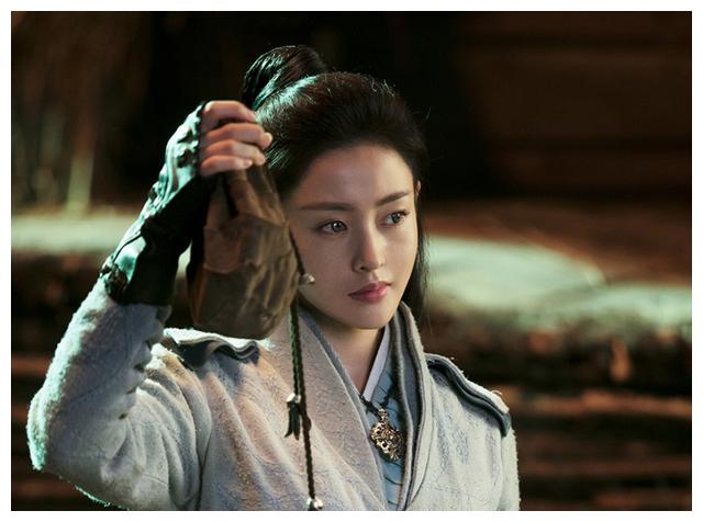 张天爱饰演出尘脱俗的女捕快,2017年的鲛珠传,开辟了一个新九州