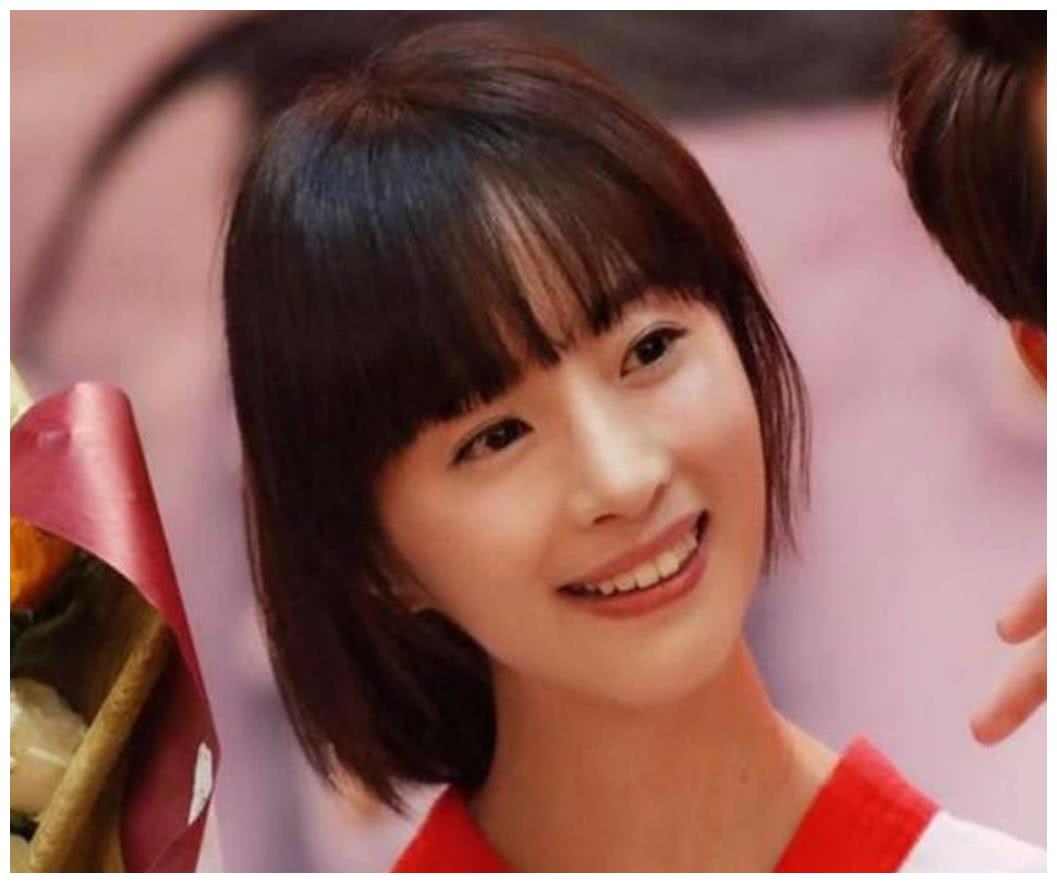 有一种"不公平遗传"叫胡冰卿家,好基因都给了她双胞胎姐姐一般