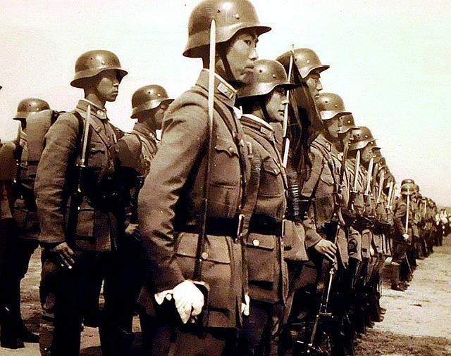 直击淞沪会战中的国军川军的装扮令人心酸图5精锐也死伤惨重