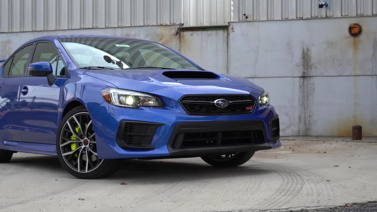 2020款斯巴鲁wrx sti到货按下钥匙车门打开后霸气上演了