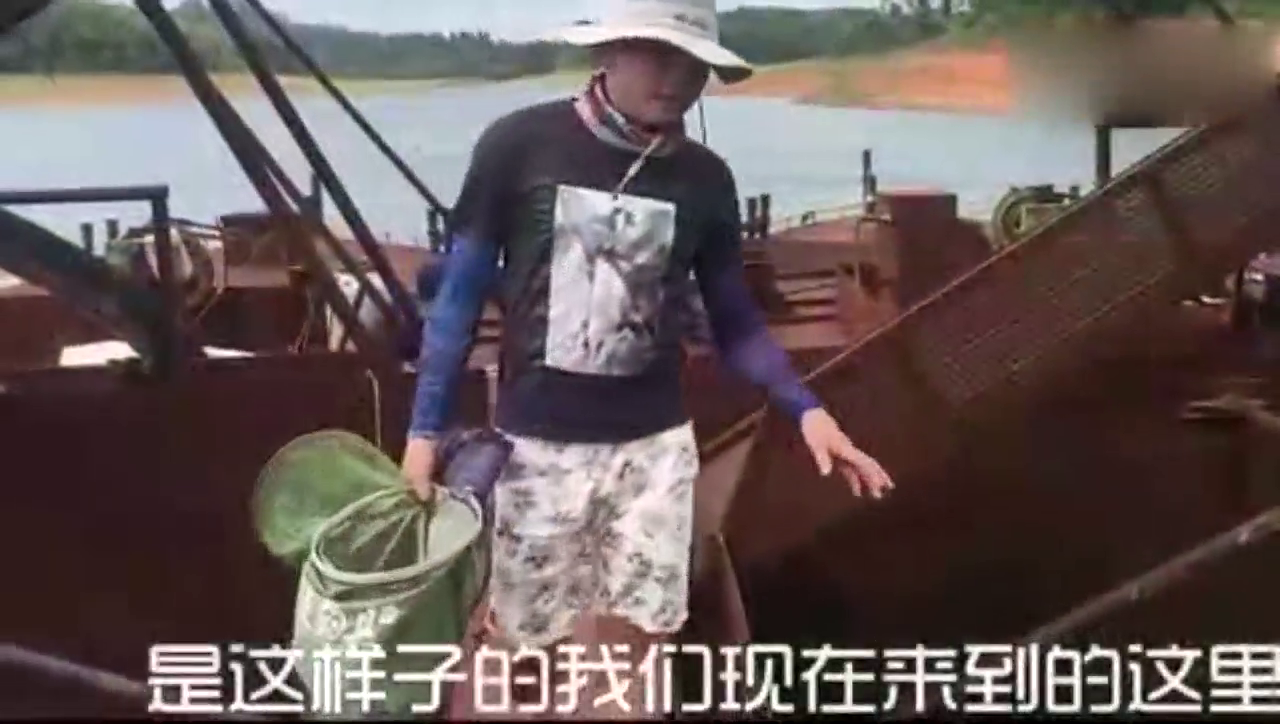 带着街拍神器徕卡Q ,在台北红灯区走一走,看效