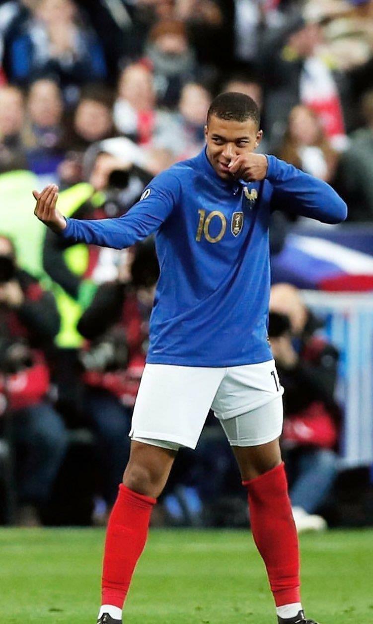 里程碑!姆巴佩1数据再创造队史纪录,法国第一人诞生