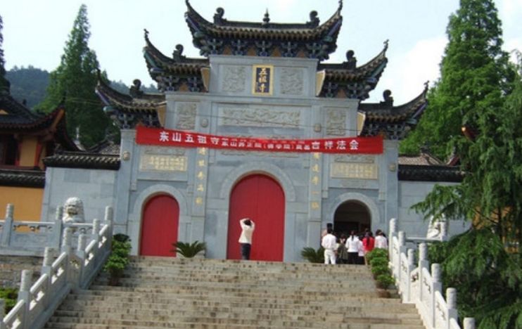 一个有着美丽自然风光和众多人文景观的城市——黄冈！