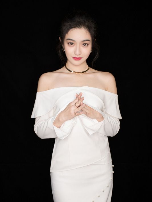 孙雪宁最不舍得删的6张美照,最后一张是多少人的壁纸啊!