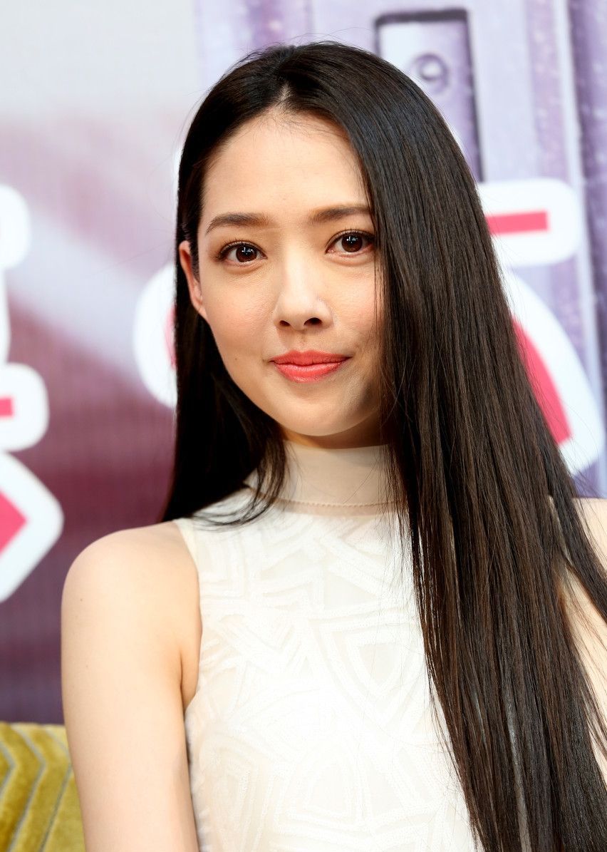 演员郭碧婷的一组美照