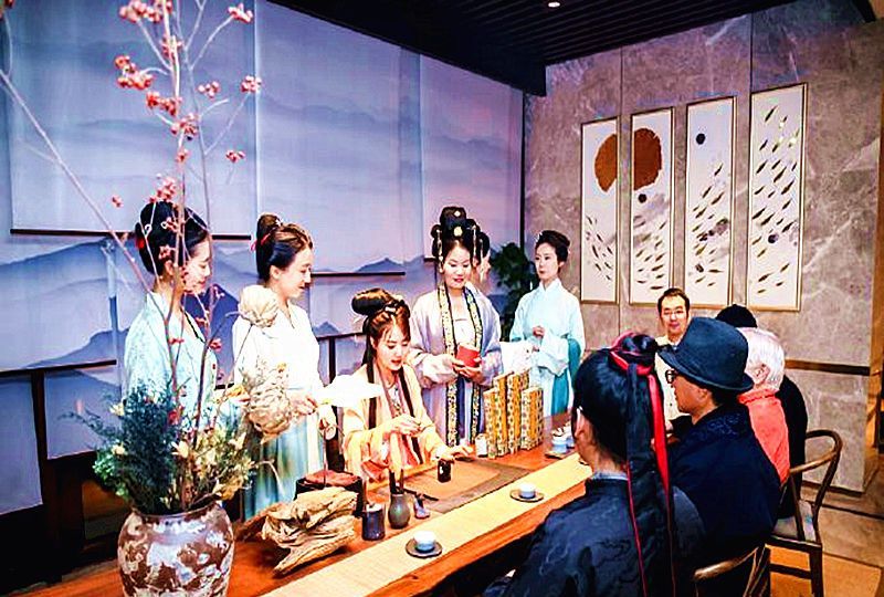 汉服雅集琴棋书画的聚会风花雪月的浪漫