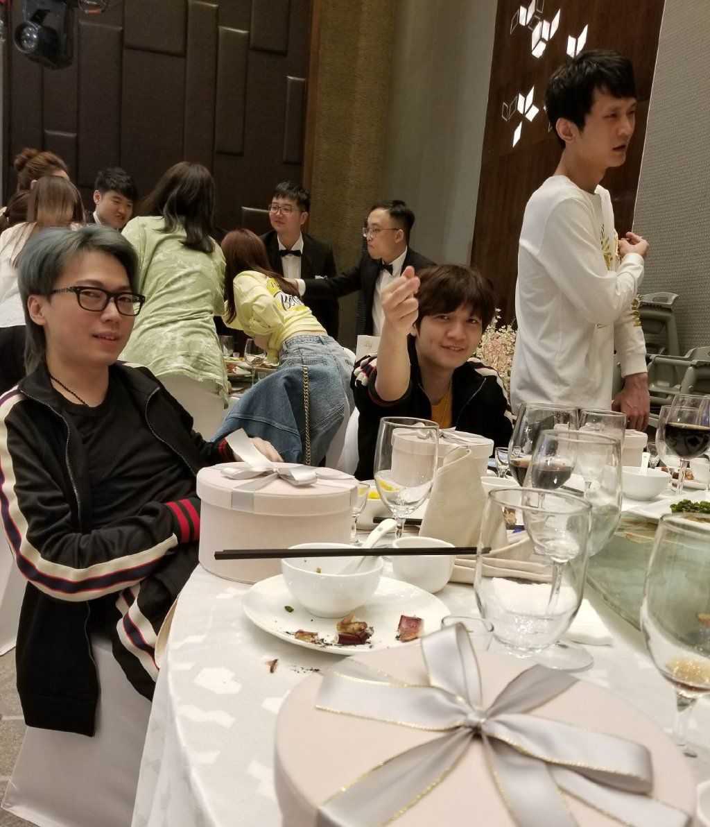 dota2主播奶哥哥大婚,ob十雄全家福yyf头大很突出|谢彬|主播|全家福