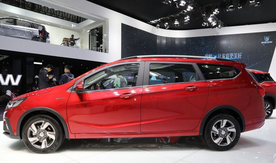 红色宝骏310w,年轻人的最爱,你喜欢吗