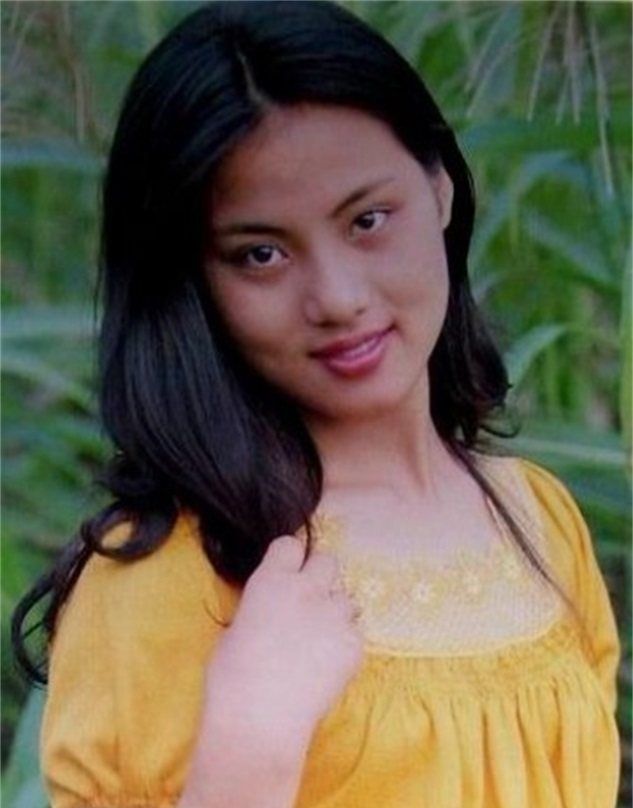 她当年退出87版红楼梦剧组,错失王熙凤一角,乐韵惊艳时光的美照_高清