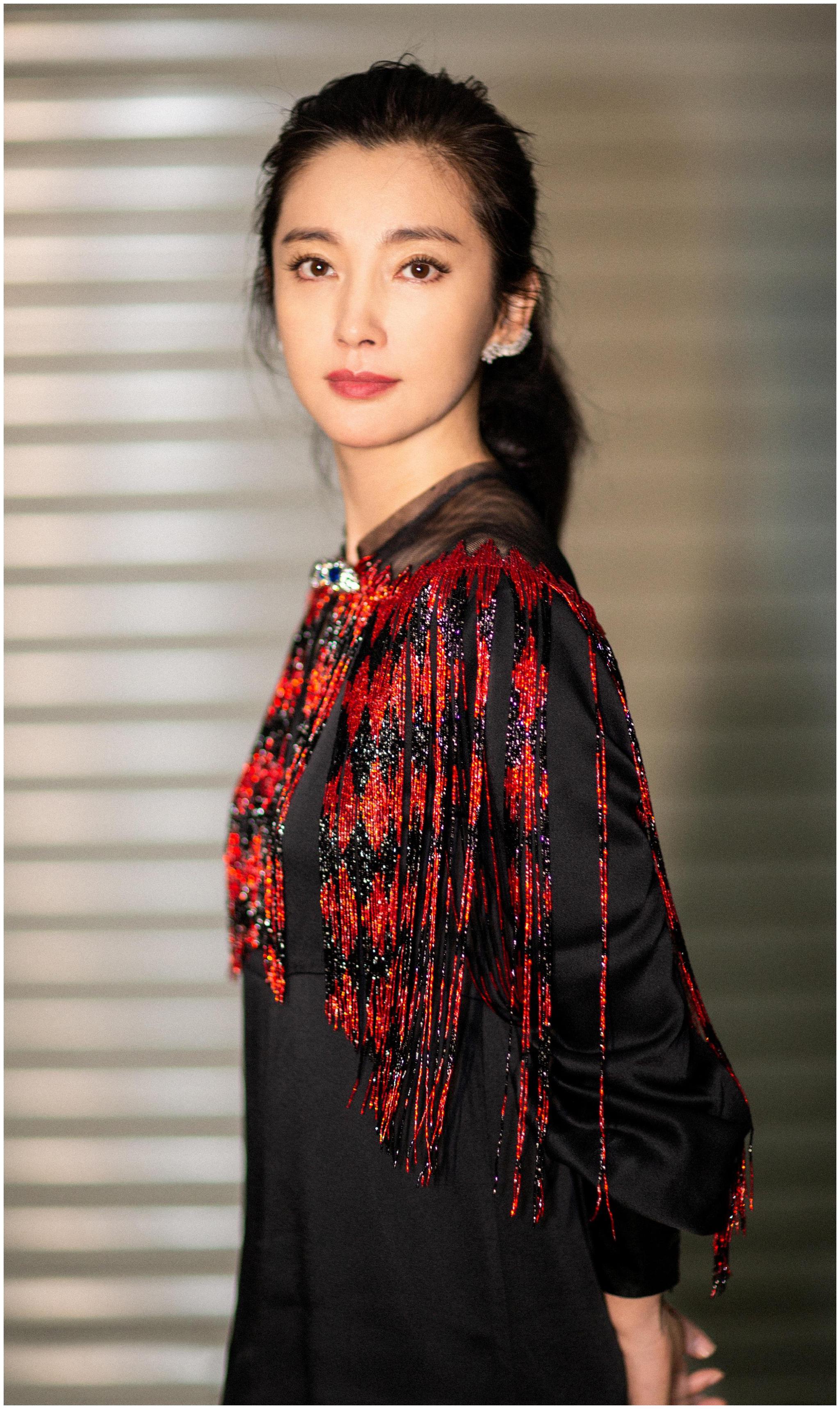 李冰冰造型美图气质依然似少女魅力甜美不减