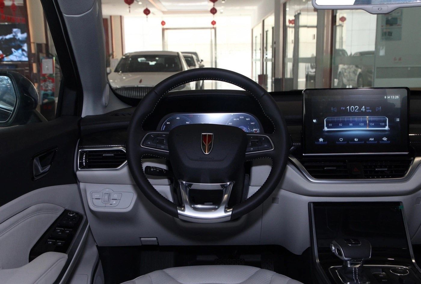 一汽红旗中大型车e-hs3紧凑型suv中控内饰