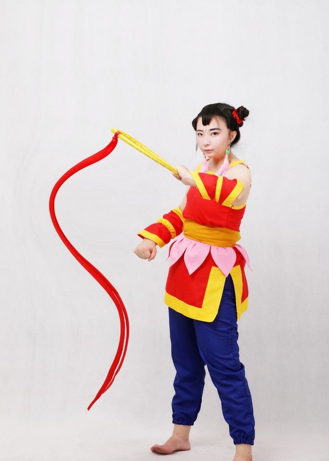 美女cos小哪吒,是不是有点可爱?