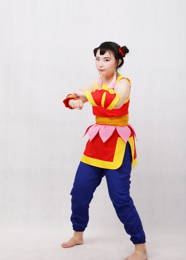 美女cos小哪吒,是不是有点可爱?