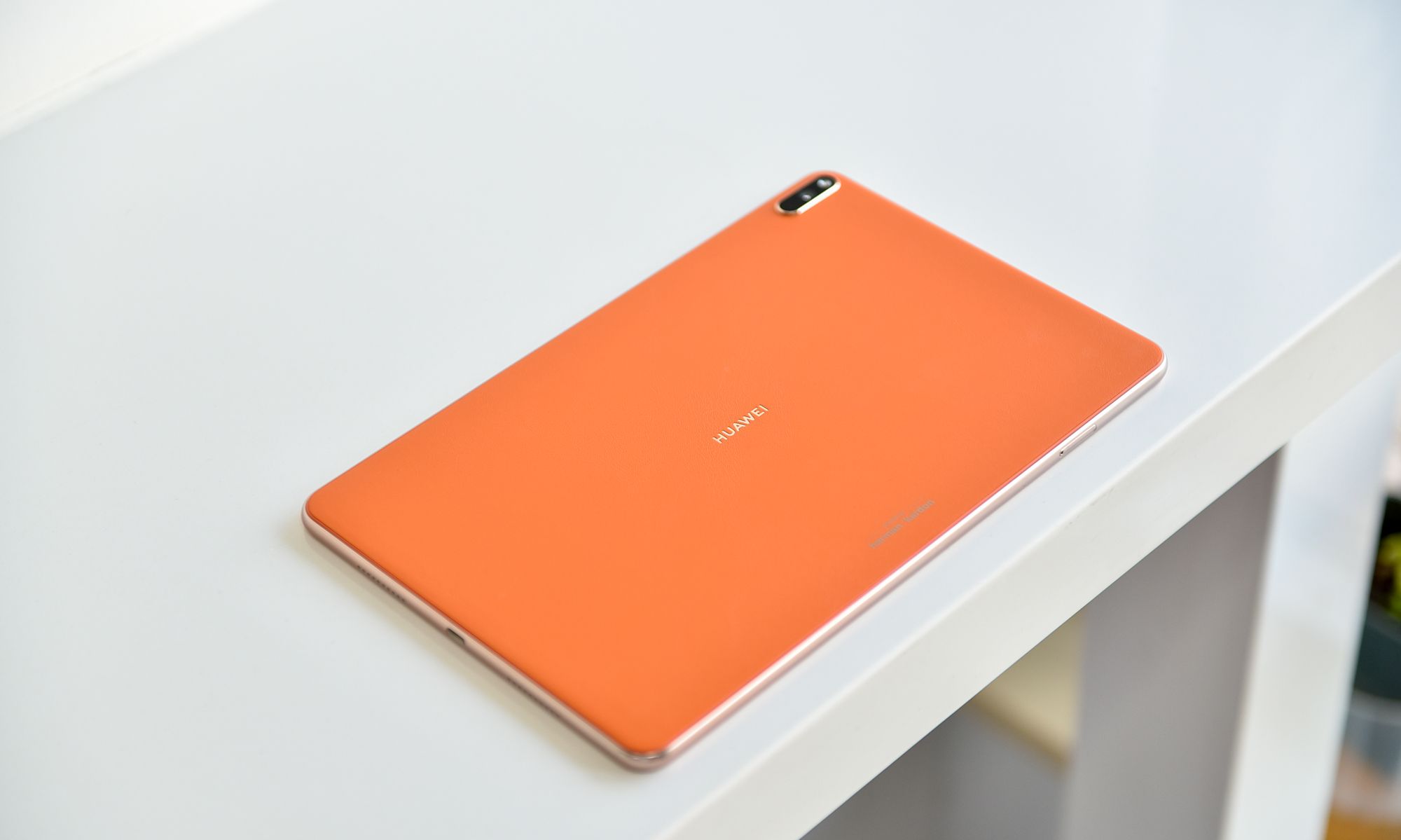 高颜值轻办公利器 华为matepad pro丹霞橙图赏__财经头条