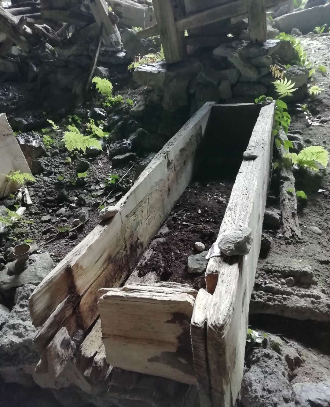 探秘中国最神秘的习俗之一贵州苗族洞葬