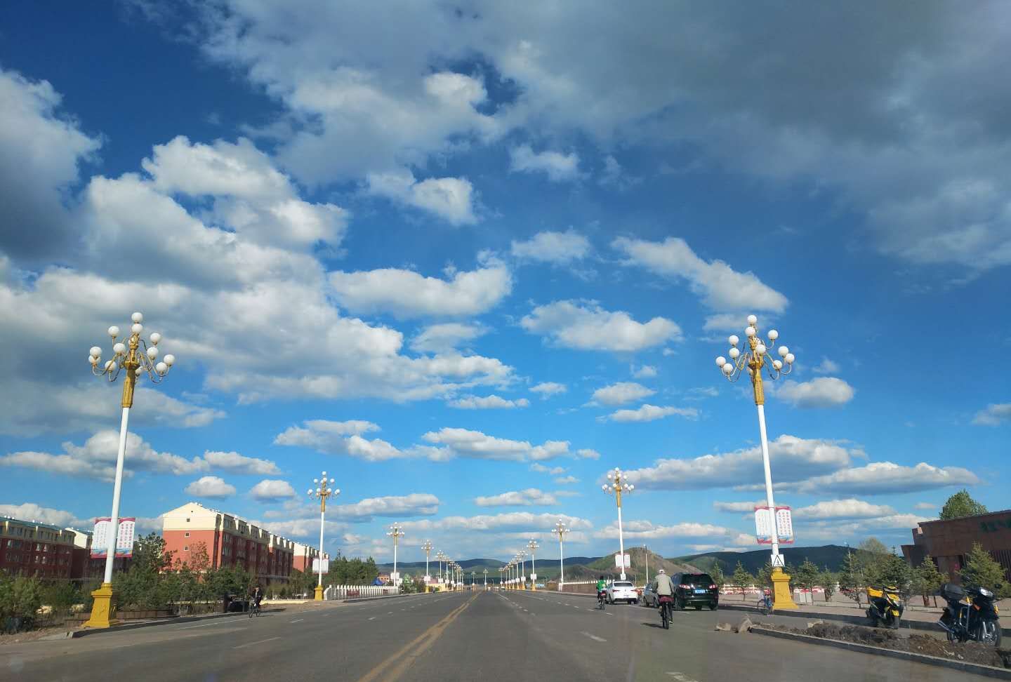 伊图里河小镇好出去