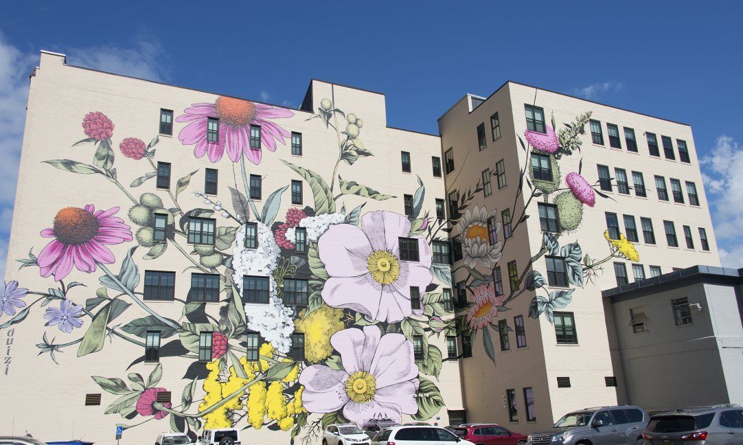 艺术家在纽约完成最大室外壁画,借鉴中国传统绘画技法