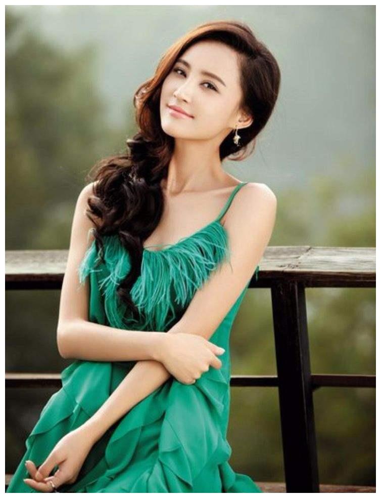 张歆艺婚姻坎坷,33岁才遇见真爱袁弘,如今终于当上了妈妈