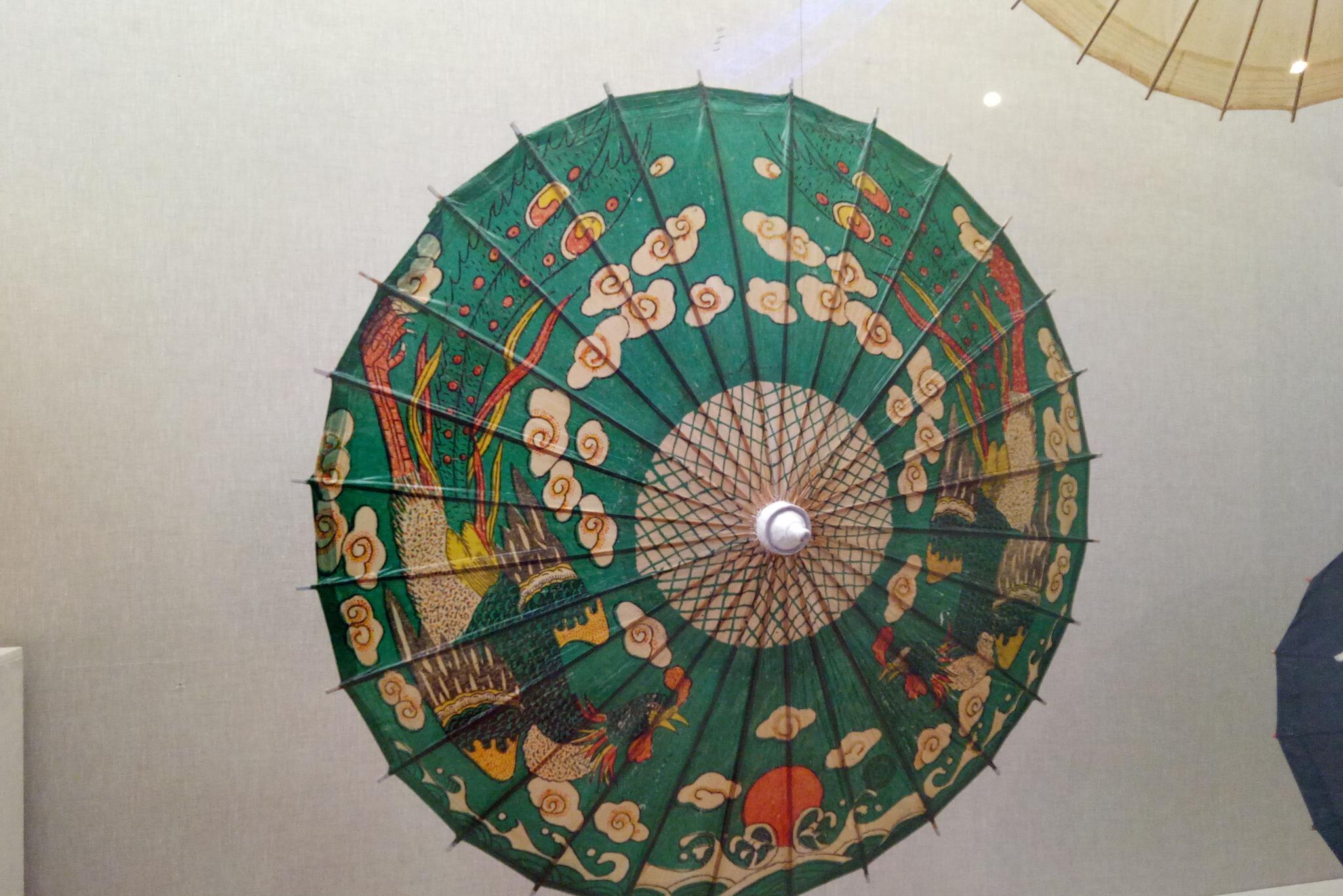 刷伞识民族特点全在图案上